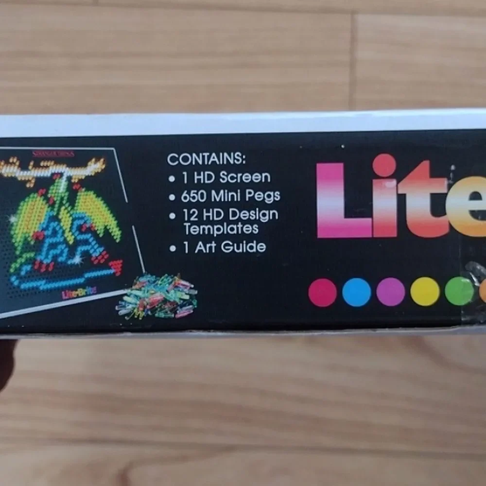 Hasbro Lite-Brite Stranger Things Special Edition Hawkins High Designs